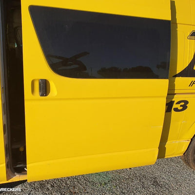 2010 Toyota Hiace Door Boot Gate Lock