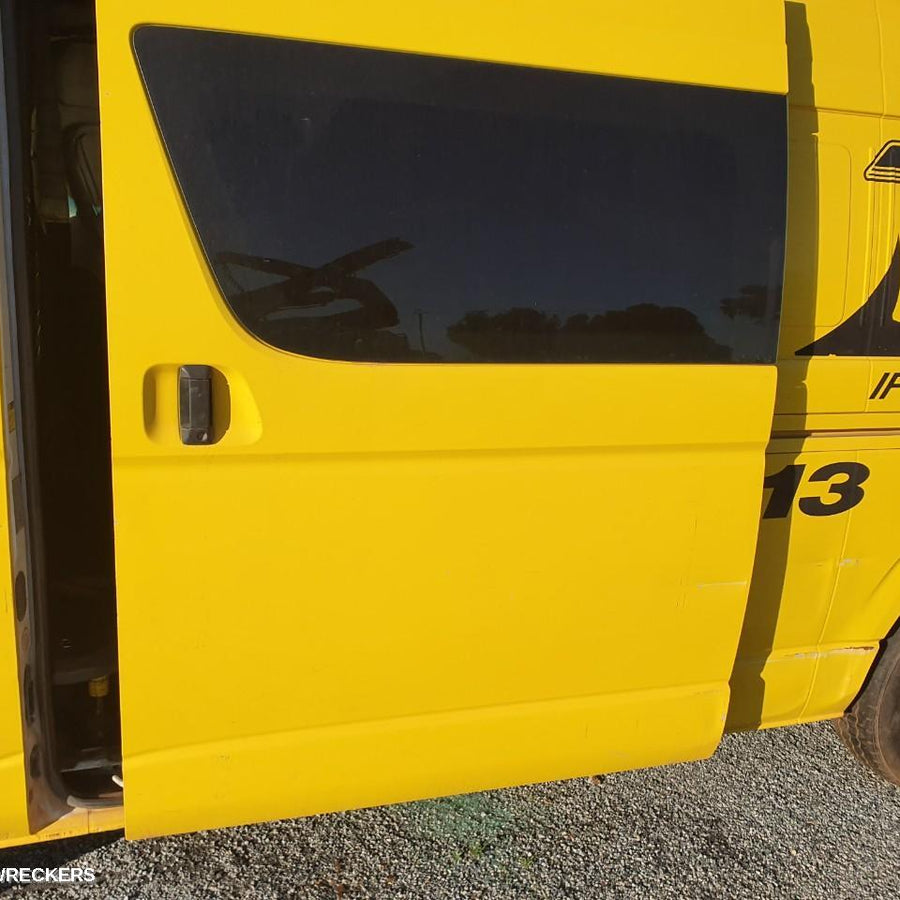 2010 Toyota Hiace Door Boot Gate Lock