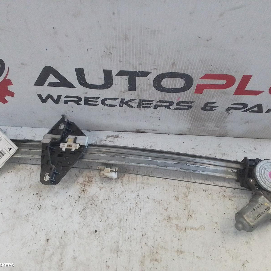 2008 Honda Crv Left Front Window Reg Motor