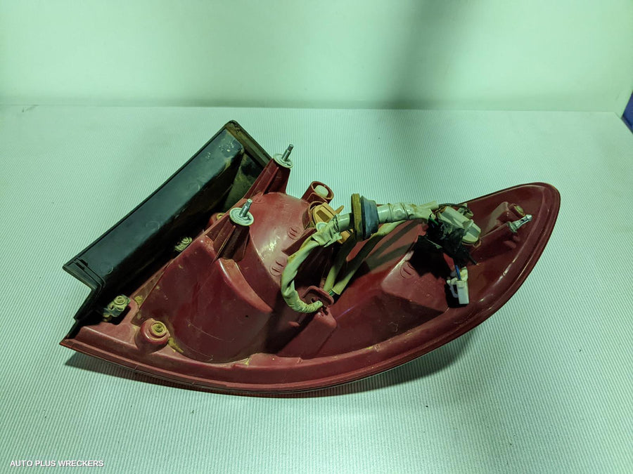 2007 Hyundai Santa Fe Left Taillight