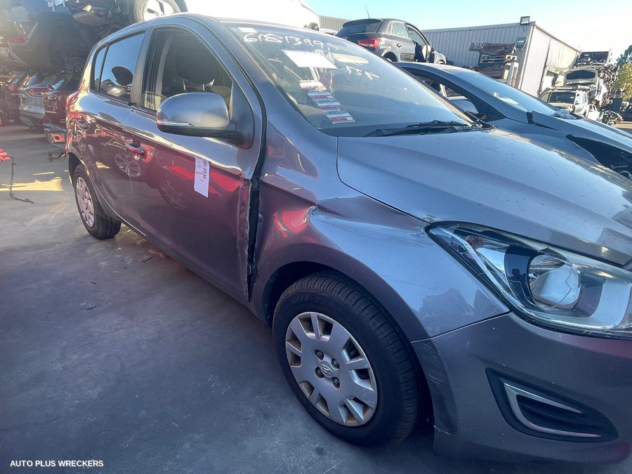 2013 Hyundai I20 Left Rear 1 4 Door Glass