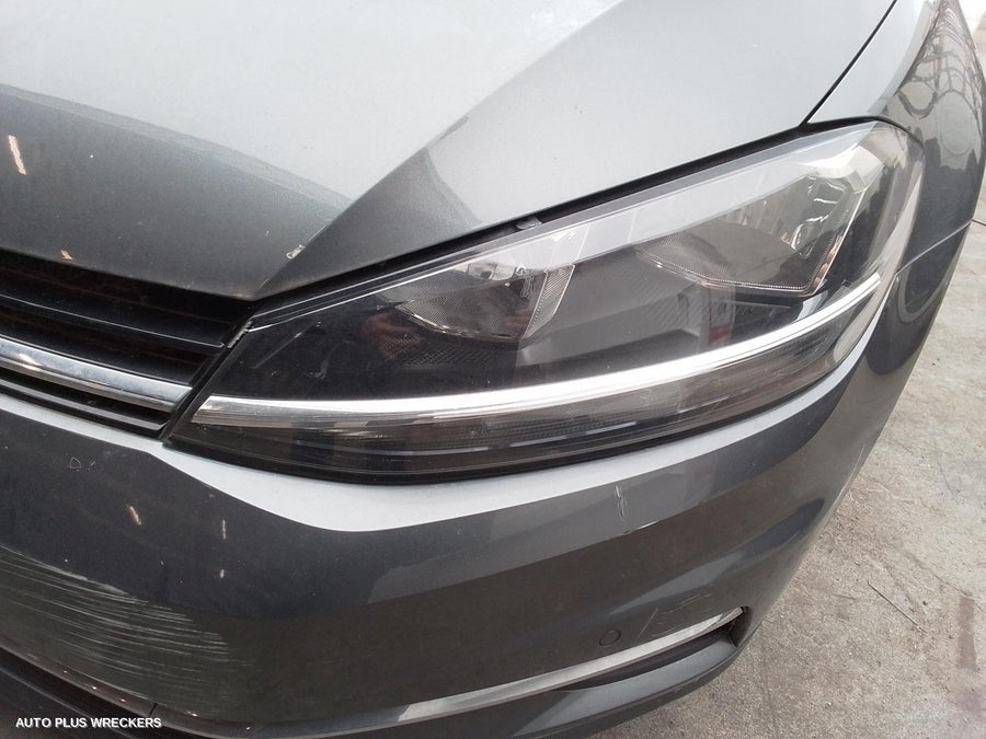 2019 Volkswagen Golf Right Taillight