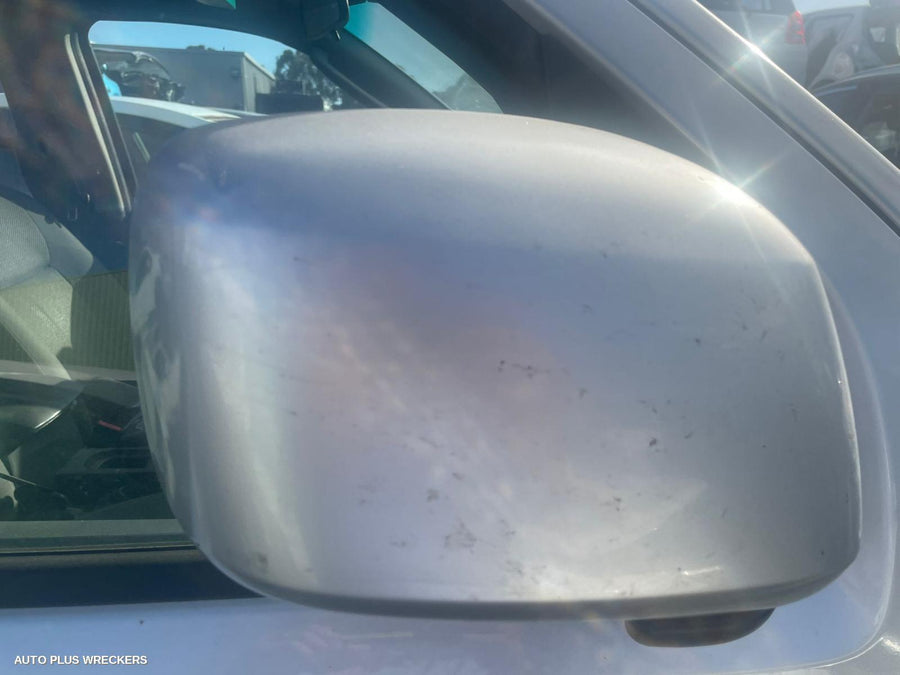 2010 Nissan Navara Left Rear 1 4 Door Glass