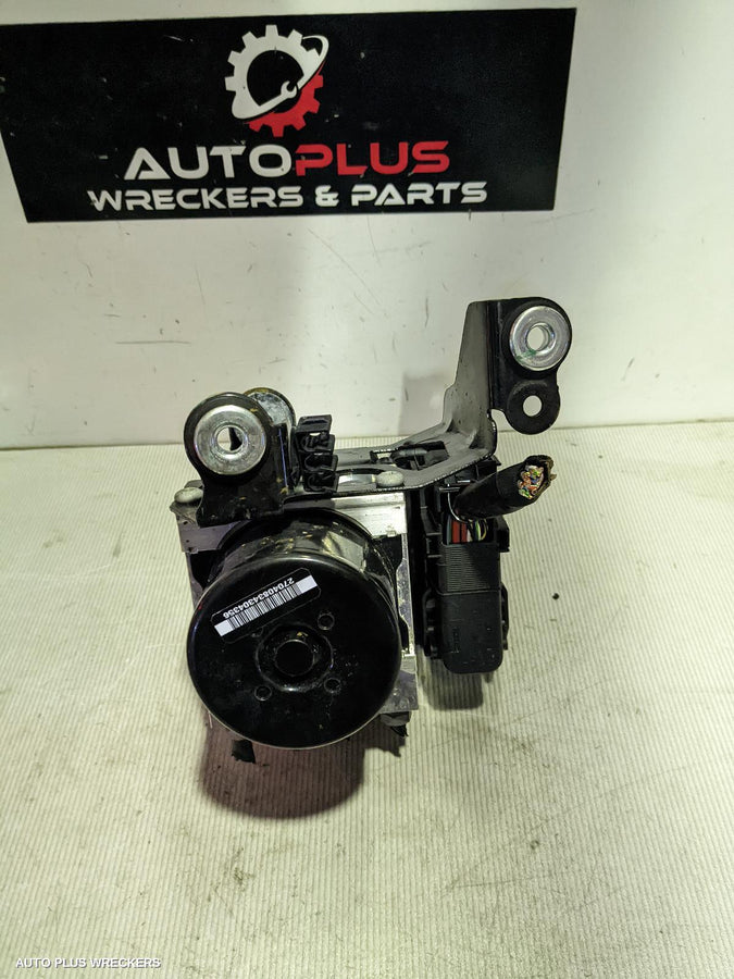 2015 Volvo Xc60 Abs Pump Modulator