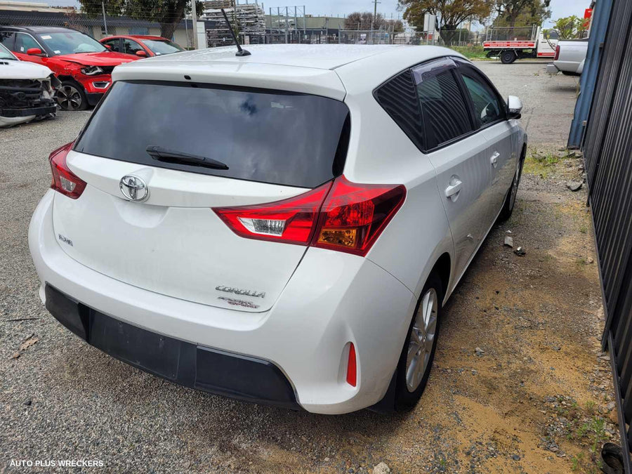 2015 Toyota Corolla Right Taillight
