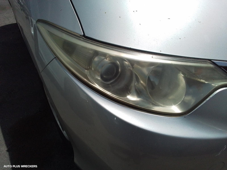 2006 Toyota Tarago Right Taillight