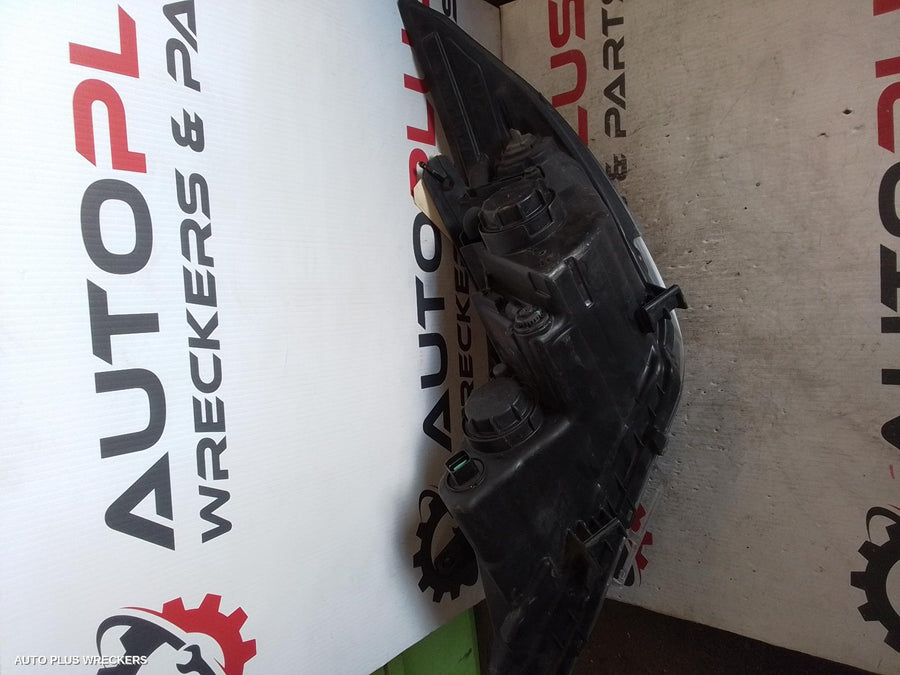 2011 Hyundai I45 Right Headlamp