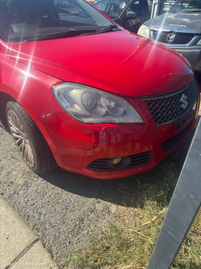 2010 Suzuki Kizashi Left Rear 1 4 Door Glass