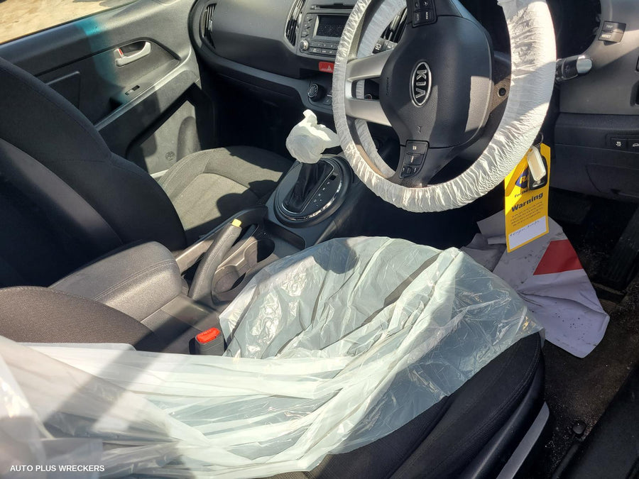 2010 Kia Sportage Right Taillight