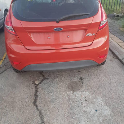 2012 Ford Fiesta Left Front Door Window