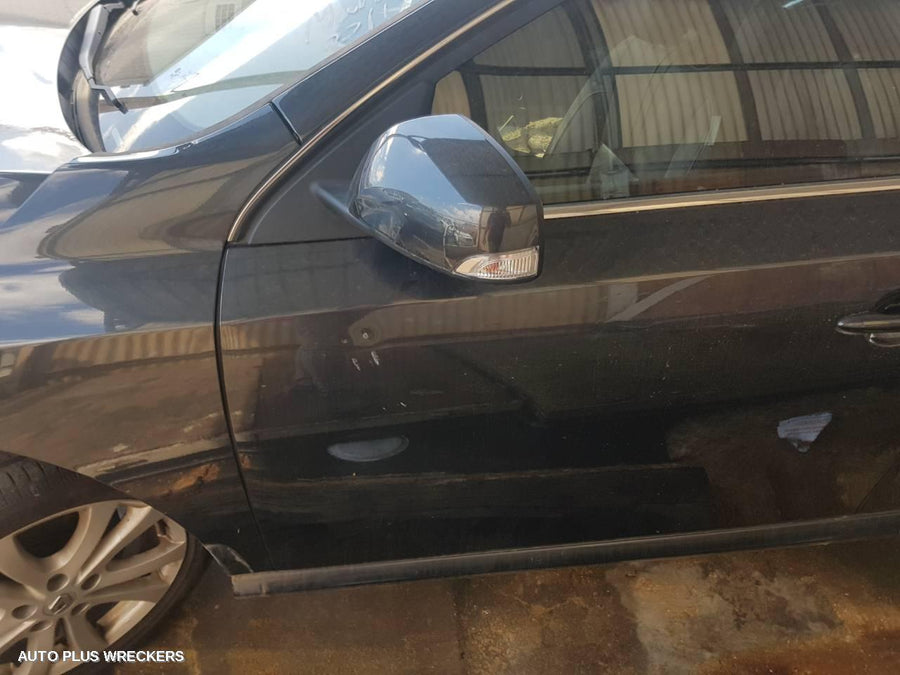 2011 Renault Latitude Left Front Door