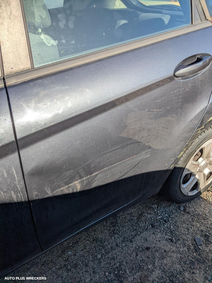 2009 Ford Fiesta Left Guard