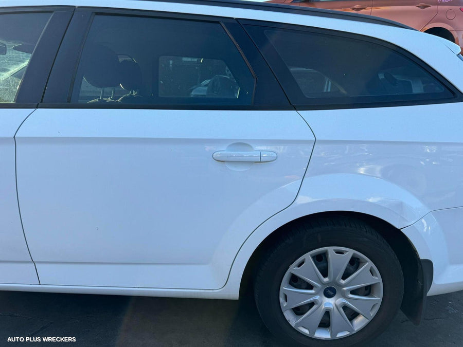 2014 Ford Mondeo Left Front Door Window