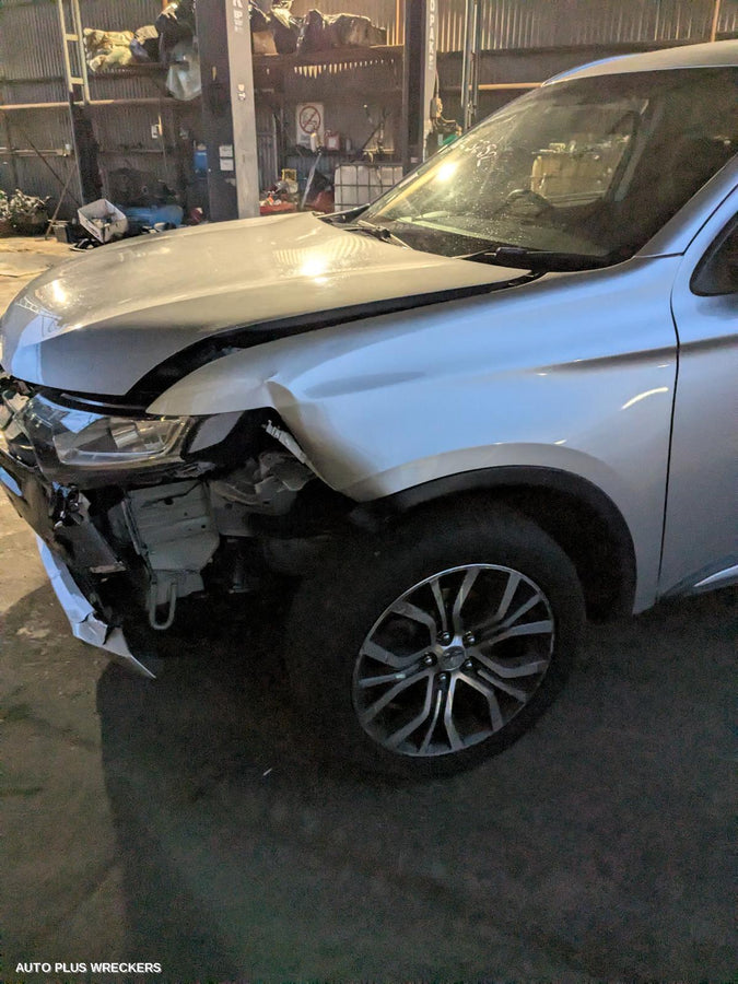 2017 Mitsubishi Outlander 2nd Seat  Rear Seat