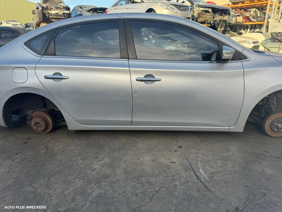 2013 Nissan Pulsar Left Guard