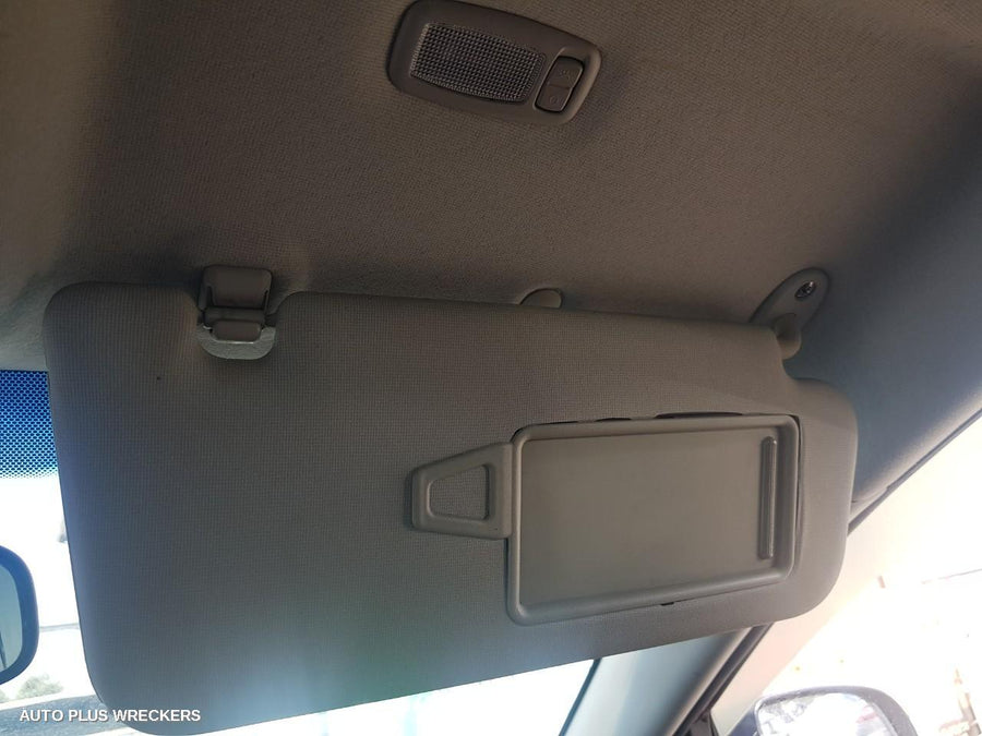 2009 Kia Cerato Right Front Door Window