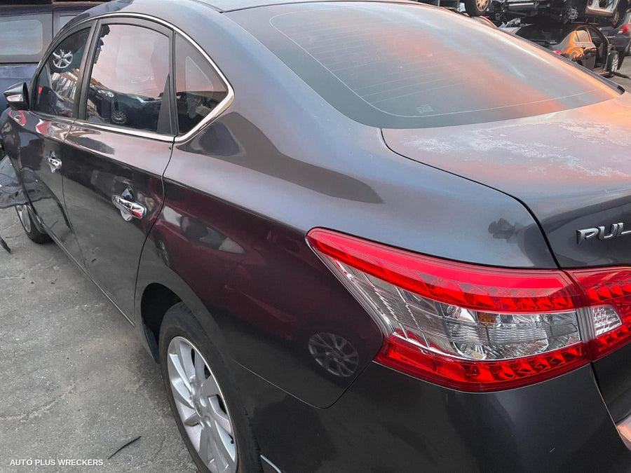 2013 Nissan Pulsar Right Guard