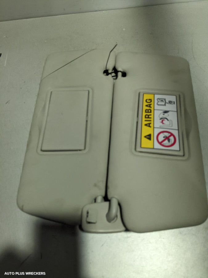 2015 Renault Clio Sunvisor