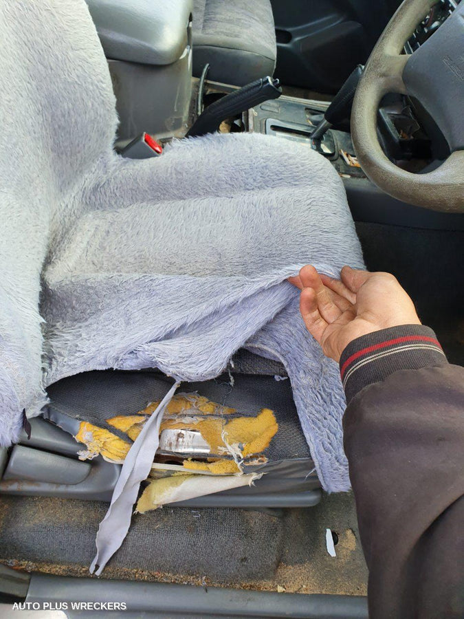 2001 TOYOTA LANDCRUISER ASHTRAY