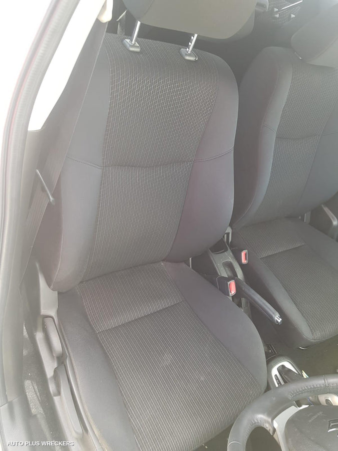 2016 Suzuki Swift Door Handle