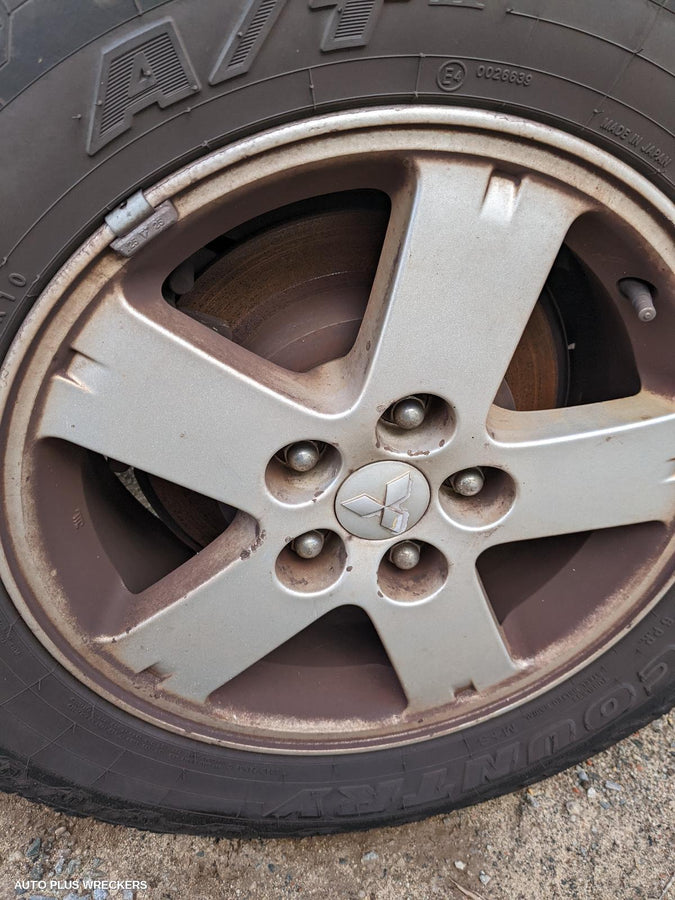 2008 MITSUBISHI OUTLANDER RIGHT FRONT WINDOW REG MOTOR