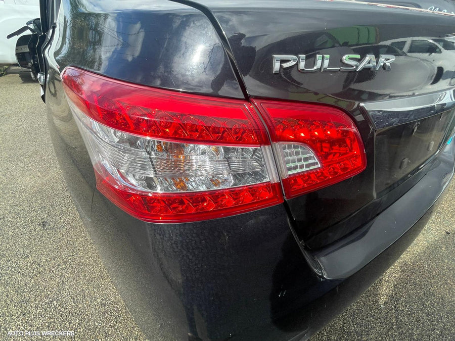 2013 Nissan Pulsar Right Rear Door Sliding