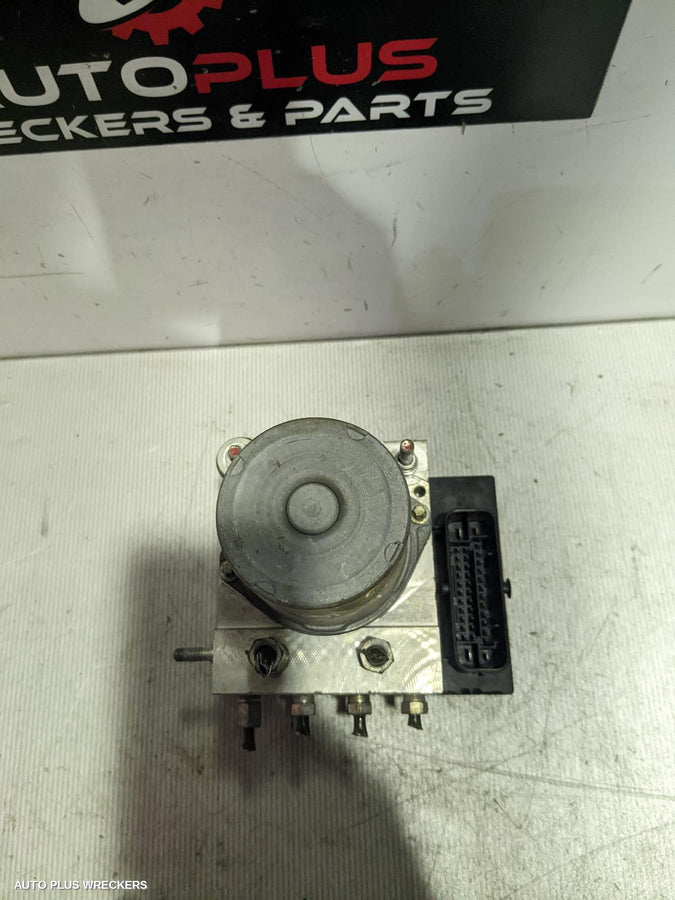 2009-2017 Suzuki Kizashi Abs Pump Modulator