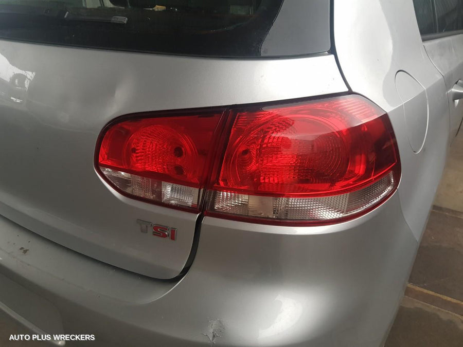 2010 Volkswagen Golf Left Taillight
