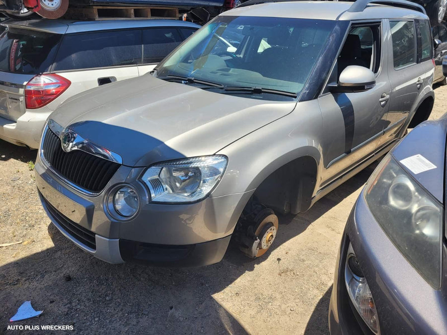 2012 Skoda Yeti Left Door Mirror