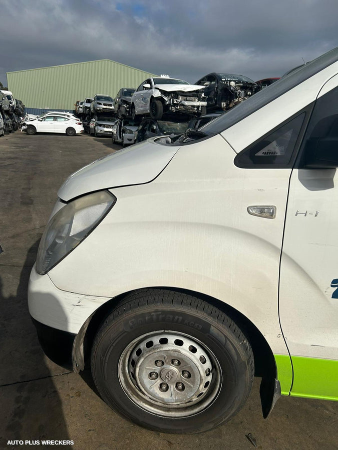 2009 Hyundai Iload/imax Left Headlamp