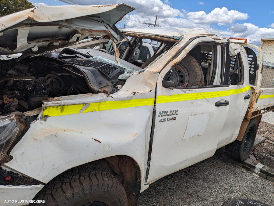 2022 Toyota Hilux Right Driveshaft