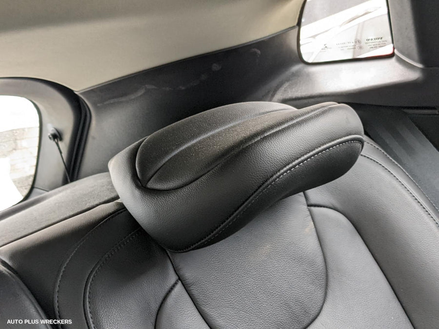 2018 Volvo S40 Right Headlamp