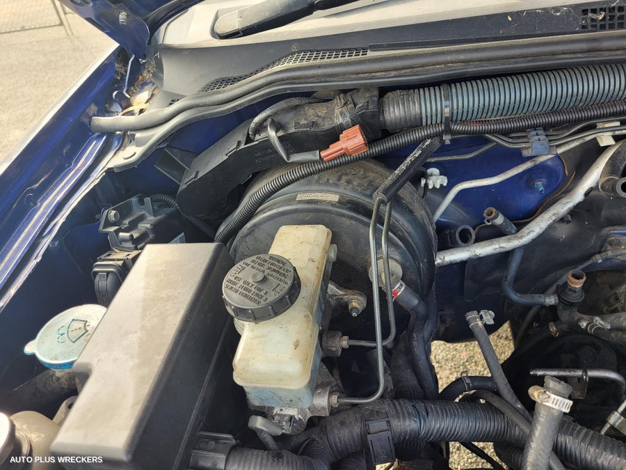 2009 NISSAN NAVARA RIGHT REAR DOOR SLIDING