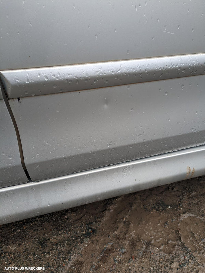 2009 Toyota Aurion Left Guard