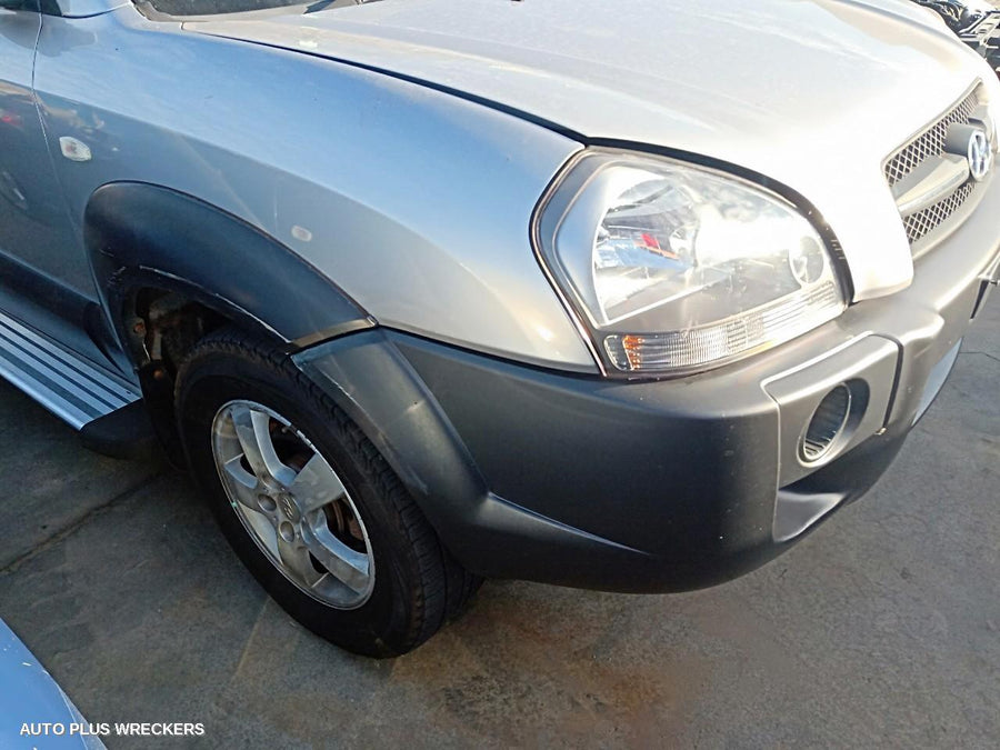 2006 Hyundai Tucson Right Guard