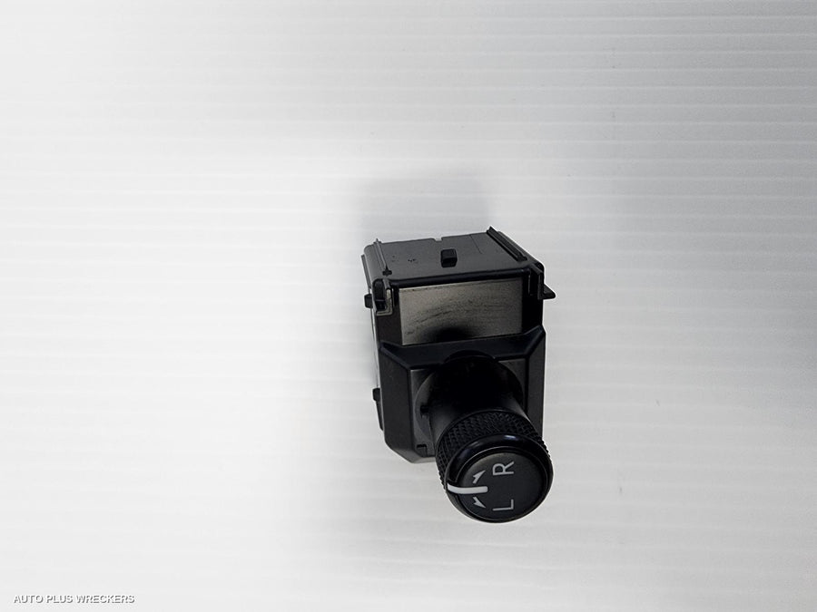 2015-2025 Toyota Hilux Misc Switch Relay