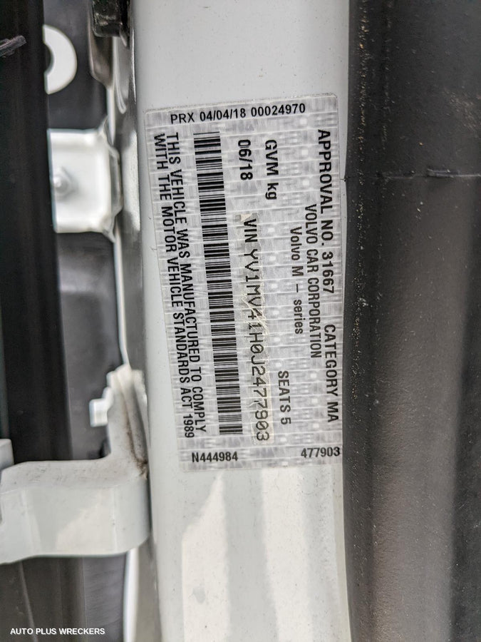 2018 Volvo S40 Left Front Door Window