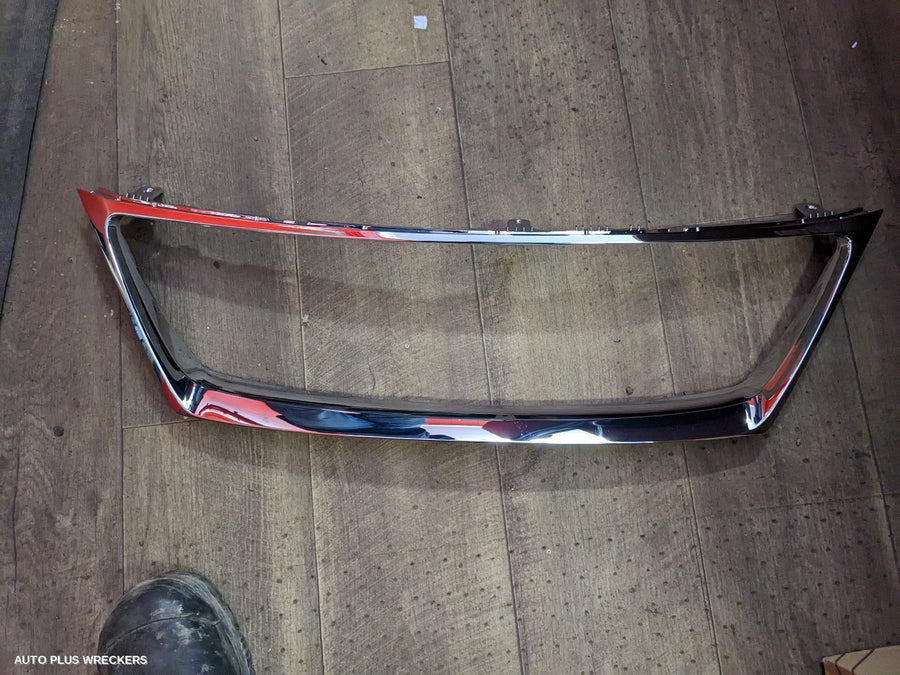 2005-2008 Lexus Is250/is250c Grille