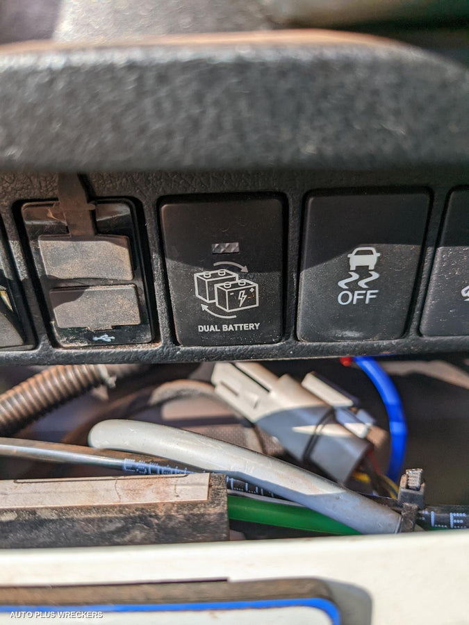 2019 Toyota Hilux Right Front Door Window