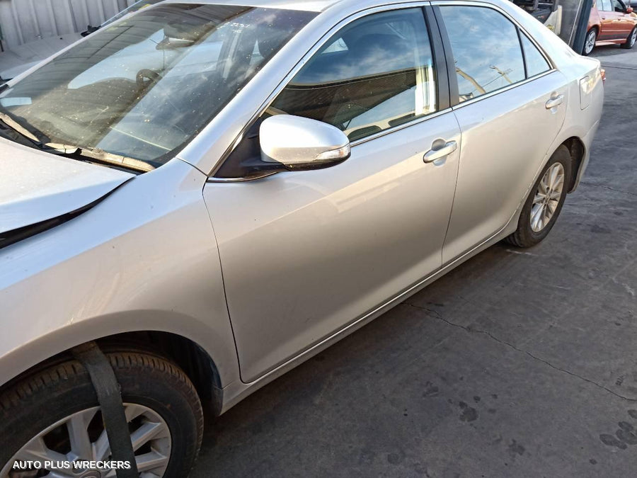 2012 Toyota Camry Rear Garnish