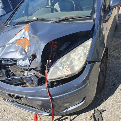 2005 Mitsubishi Colt Right Taillight