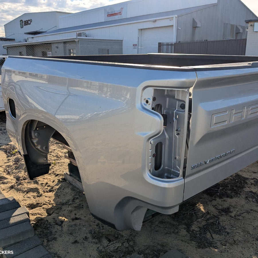 2020-2026 Chevrolet Silverado Ute Back