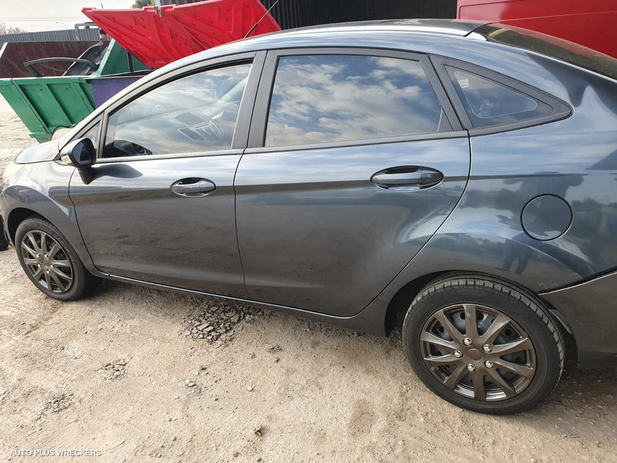 2011 FORD FIESTA BONNET