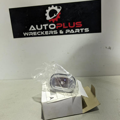 2005 TOYOTA COROLLA LEFT INDICATOR FOG SIDE