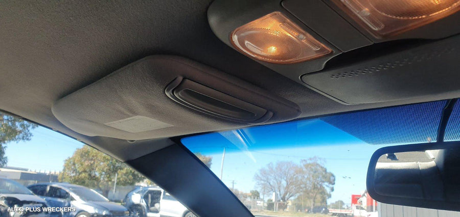 2006 Mitsubishi 380 Left Headlamp