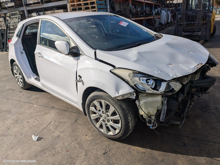 2012-2015 Hyundai I30 Door Trim
