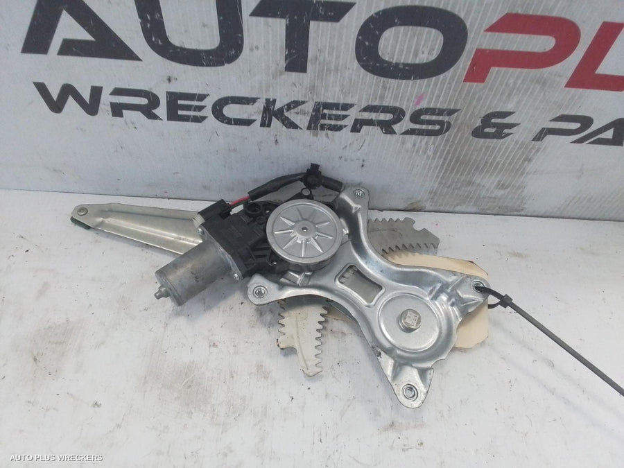 2018 Suzuki Swift Right Rear Wnd Reg Motor