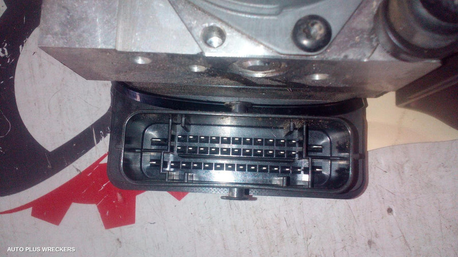 2015 Hyundai I30 Abs Pump Modulator