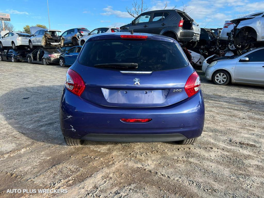 2013 Peugeot 208 Left Rear Door Sliding