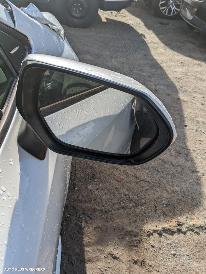 2018-2026 Toyota Corolla Console
